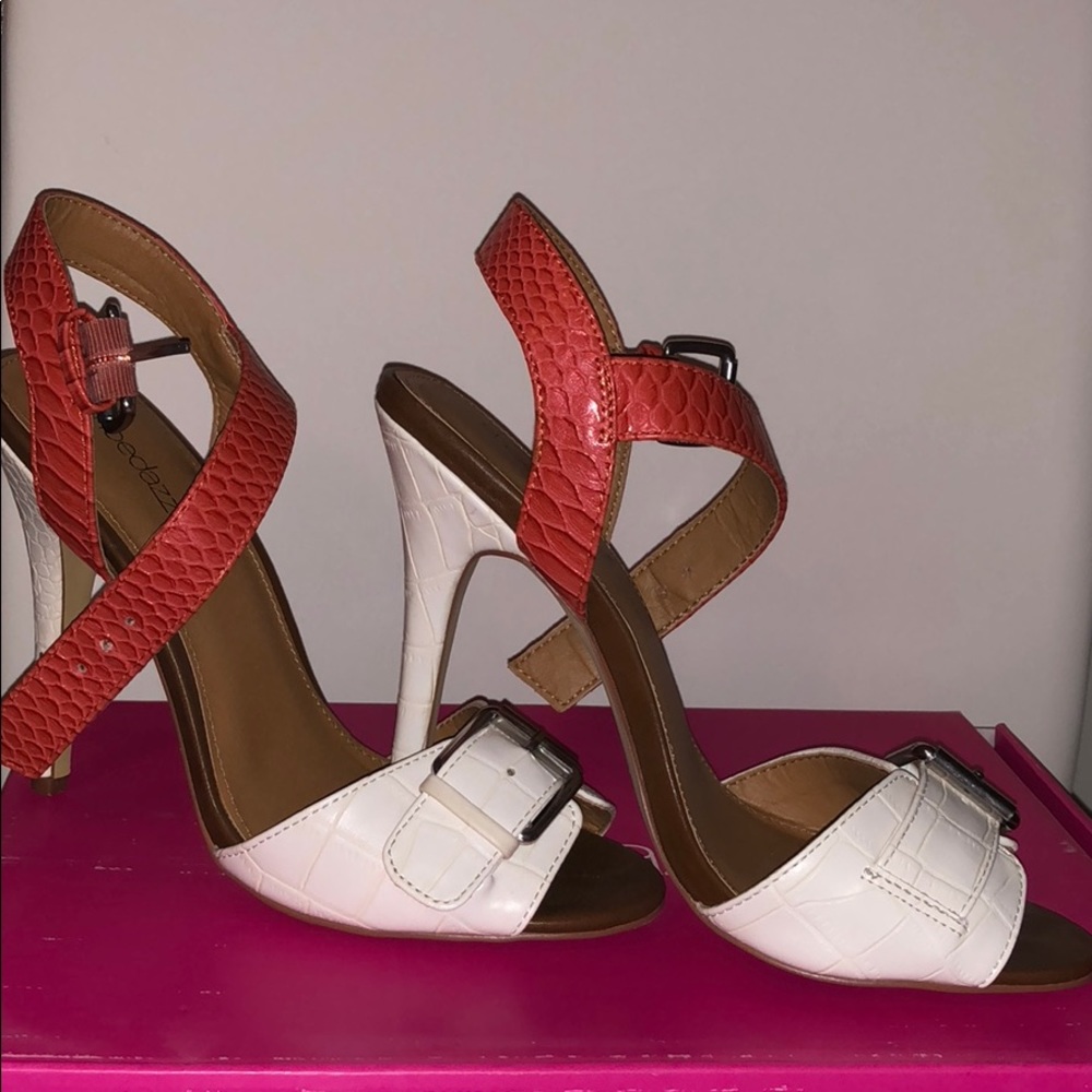 ORANGE AND WHITE HEALS